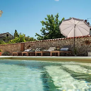 Vi La Mare With Heated Pool Apartment