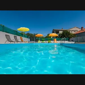 Zale Apartment
