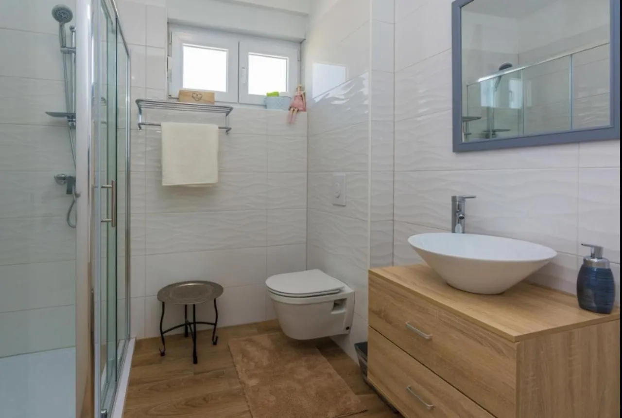 Apartments Marta 2 자다르