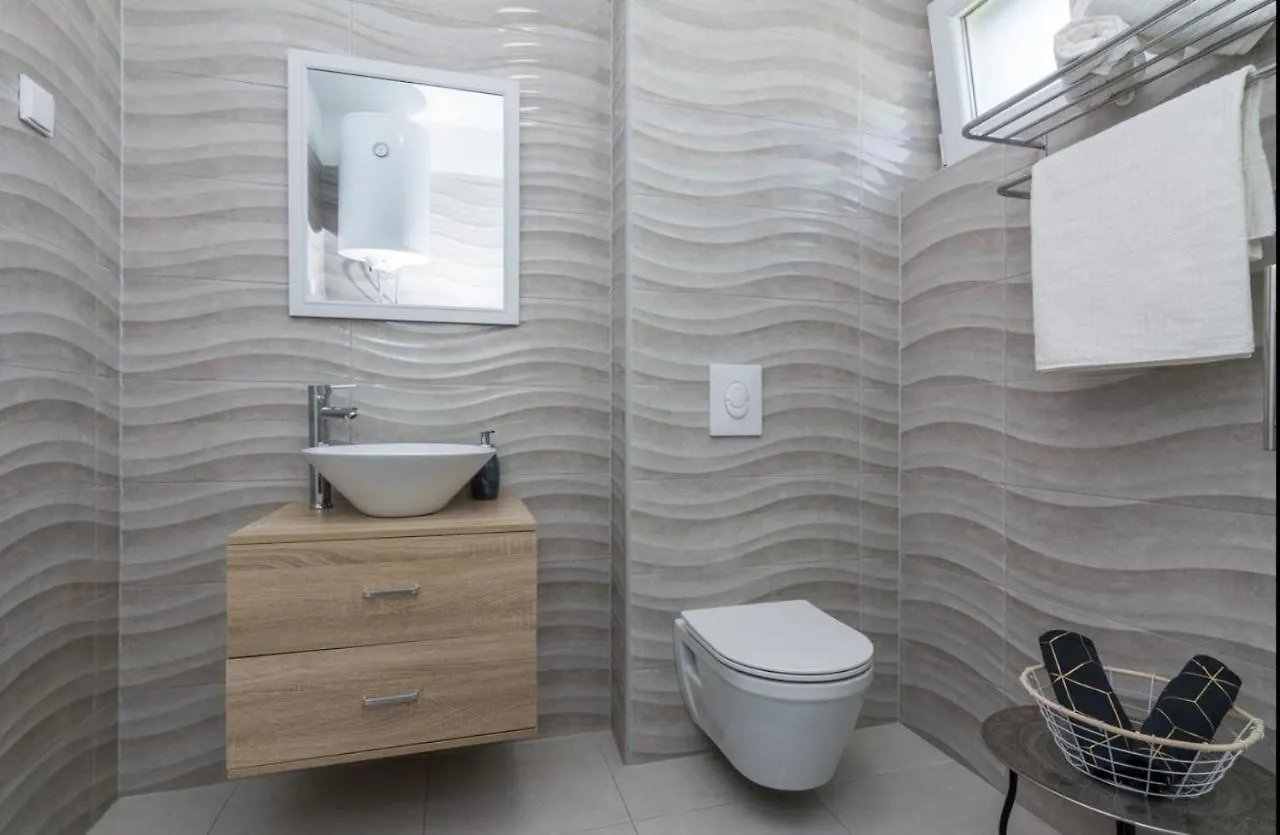 Apartments Marta 2 자다르