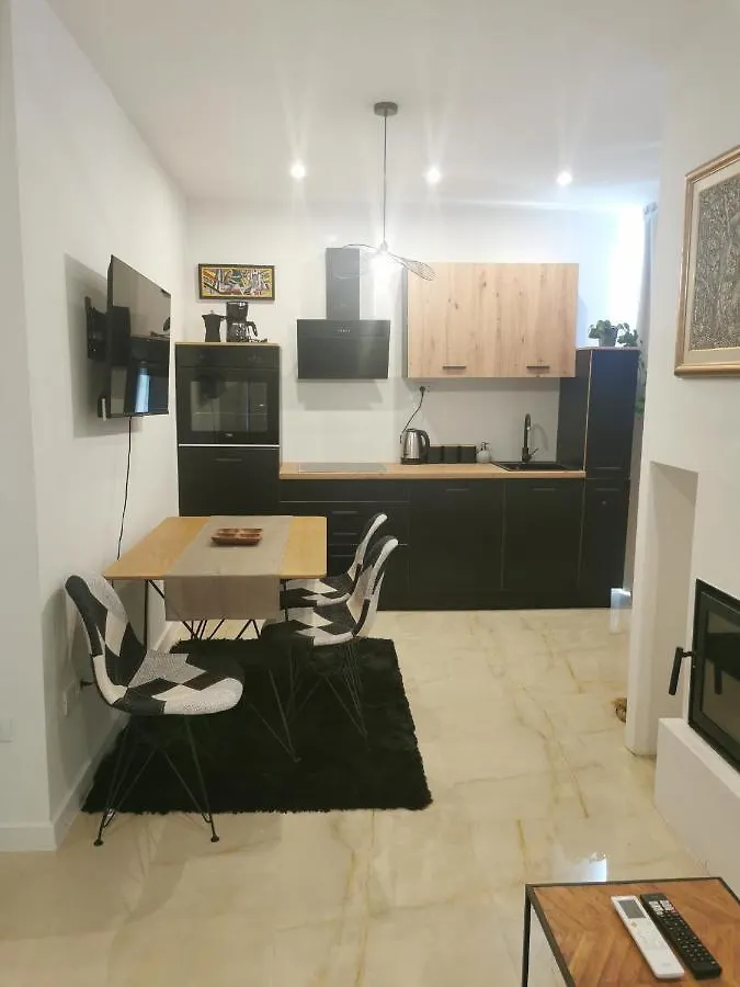 Apartments Marta 2 자다르